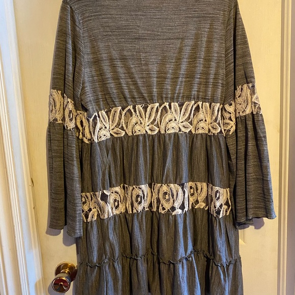 Adorable little grey swing dress - Picture 2 of 4